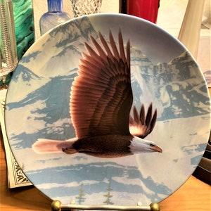 Collectible Majestic Birds &quot;The Bald Eagle&quot; Plate by Daniel Smith with Authentication Certificate and Brochure. Knowles China.
