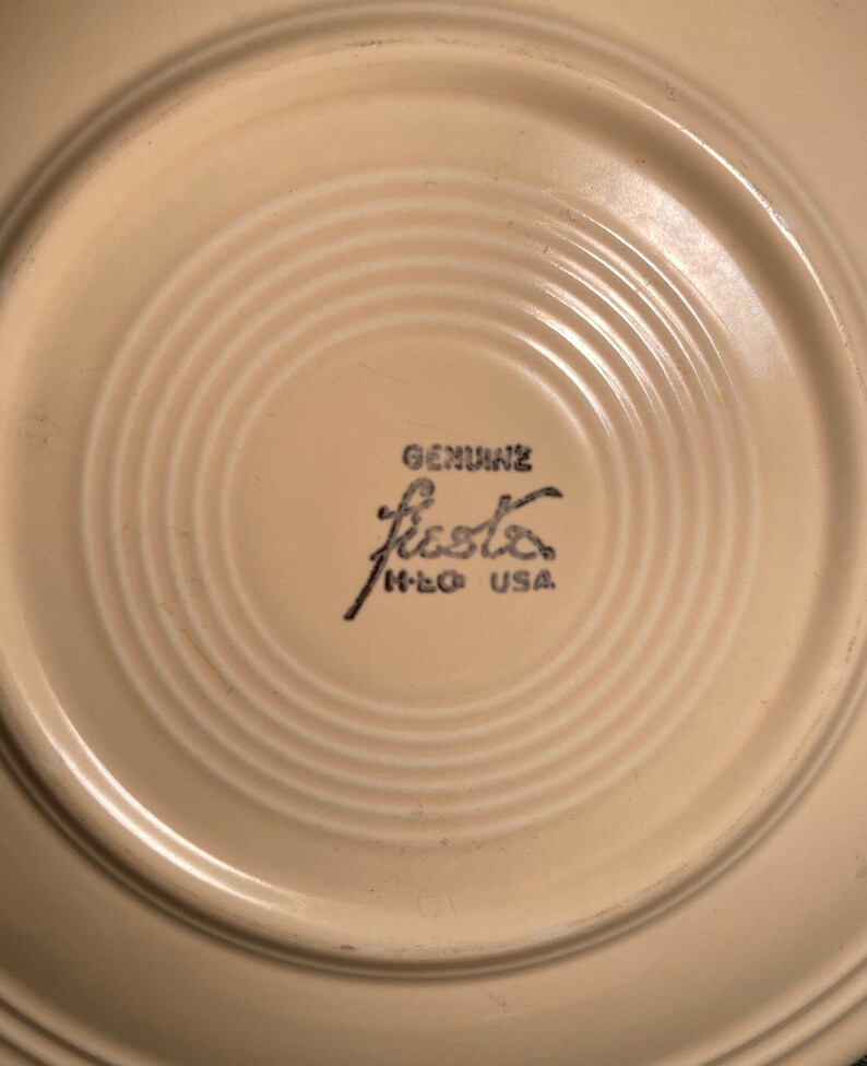 Vintage Ivory Fiestaware 4 Pieces Excellent Condition Etsy