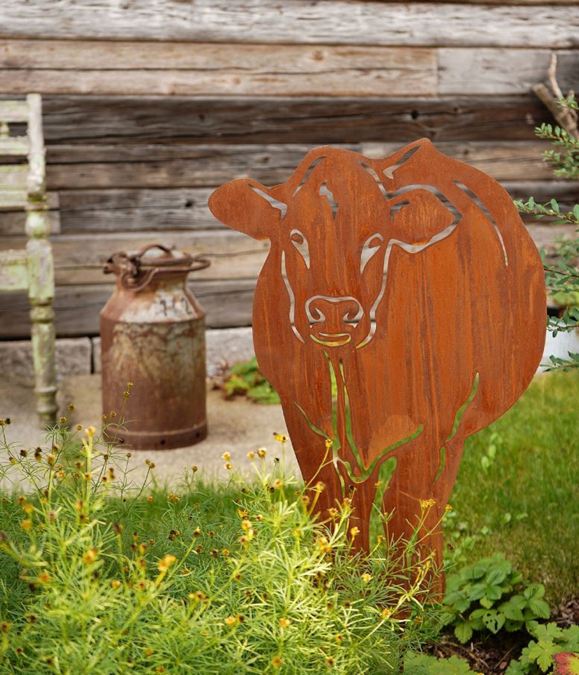 ILLUMINO Gartenfigur Metall Rost Zaun und Wanddeko Kuh Lotti Naturrost Tier  Gartenstecker Baumstecker Kunst Deko für den Garten und Haus