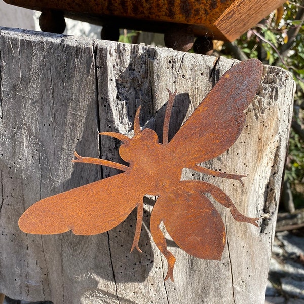 Edelrost Biene Lydia (neue Form) mit Schraube für Holz