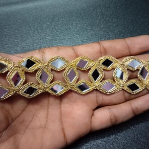 Beautiful  Gold Scalloped Cutwork Mirror Trim, Borde Espejo, Indian Lace Trim, Border for Waist Belt, Chokers, DIY Sewing, Decoration