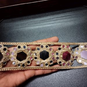 Beautiful  Gold Scalloped Cutwork Mirror Trim, Borde Espejo, Indian Lace Trim, Border for Waist Belt, Chokers, DIY Sewing, Decoration