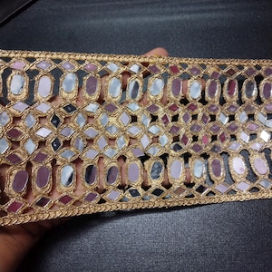 Beautiful  Gold Scalloped Cutwork Mirror Trim, Borde Espejo, Indian Lace Trim, Border for Waist Belt, Chokers, DIY Sewing, Decoration