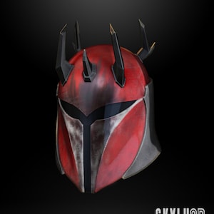 Może przedstawiać: Czerwono-czarny hełm Mandalorian Super Commando z kolczastym wzorem. Hełm jest w skali 1:12 i w pełnym rozmiarze, gotowy do wydrukowania.