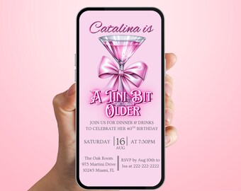 Invitación de cumpleaños "A Tini Bit Older" rosa. Invitación digital para fiesta de Martini sucio para mujeres. Invitación electrónica moderna para cócteles femeninos. Plantilla DIY.