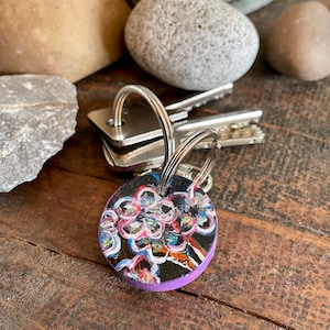 Wooden flower keychain, customizable, hand-painted
