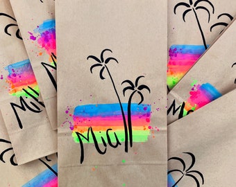 Gift bag | Children's birthday party | Beach look | Palm trees | Beach party | Blacklight | Giveaway | Party favor | Personalizable | Hand-painted