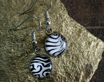 cabochon earrings, hand-painted
