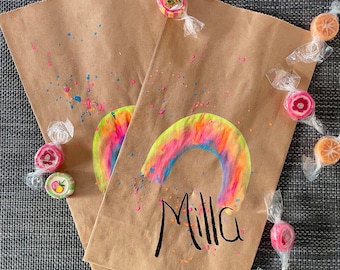Gift bag for children's birthdays, rainbow, personalizable, hand-painted