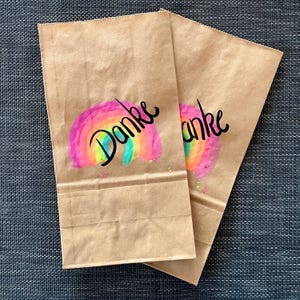 Sacchetto regalo per compleanni bambini, arcobaleno, personalizzabile, dipinto a mano