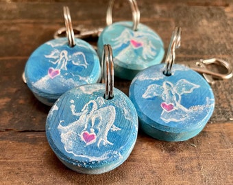 Wooden guardian angel keychain, customizable, hand-painted