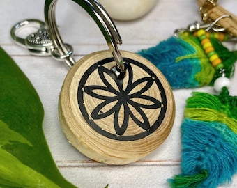 Personalized Wooden Flower Keychain