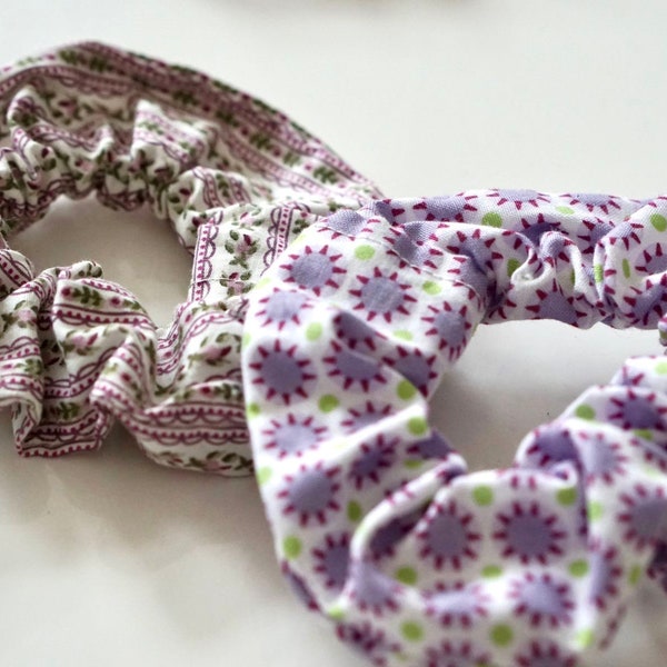 Scrunchie Haargummi • lila | flieder | Blumenstoff | Blümchen | Baumwolle