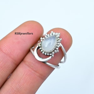 Handgjord månstensring i 925 sterlingsilver i boho-stil