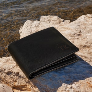 Buy BUFFHIDE Black Genuine Leather RFID Wallet For Men (6 Card Slots) Online At Best Prices In - Foto 6