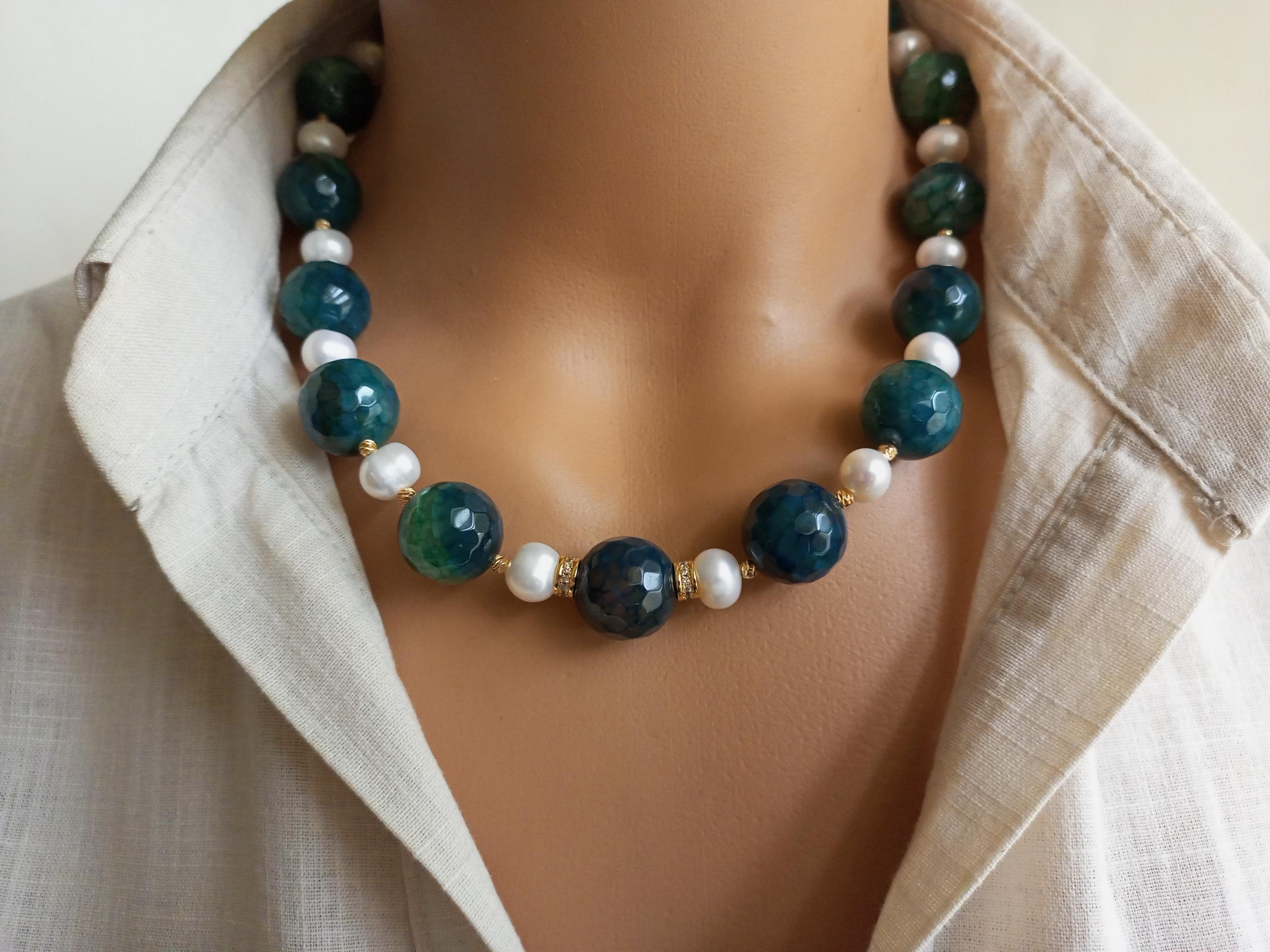 Pearl and Agate Stone Necklace, Handmade Statement Large Green and White Beaded Fashion Accessory Jewelry for Women, Special Gift
