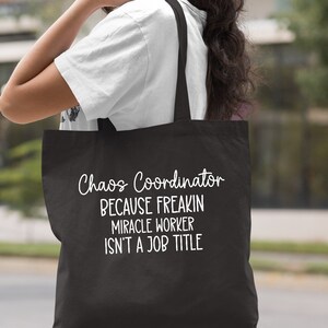 Bolsa de mano del coordinador del caos, regalo para mamá, bolsa de mamá de moda, bolsa de regalo de maestro, regalo divertido de mamá, regalo de cumpleaños, regalo de Navidad, regalo de San Valentín imagen 7