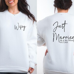 Personalized Bride Sweatshirt, Mr and Mrs Just Married Hoodie, Just Married Sweatshirt For Couples, Honeymoon Hoodie, Just Married Hoodie