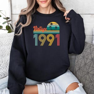 35th Birthday Sweatshirt, Vintage 35th Gift Shirt, 35th Birthday Party, Gift for Woman, Retro 1991 Sweatshirt, 35 Years Old Birthday Hoodies