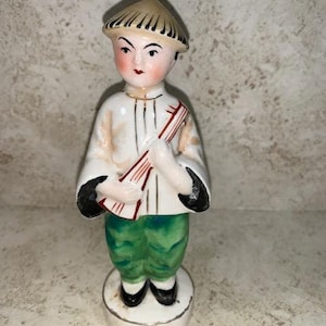 Vintage occupied Japan figurine