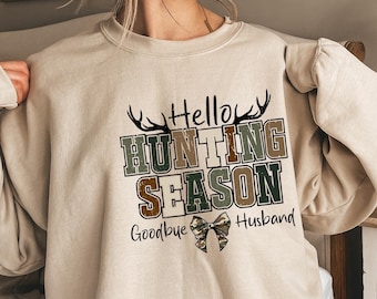 Bluza z nadrukiem Hello Hunting Season: zabawna koszulka dla żony z kokardą w kamuflażu