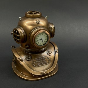 Diving Helmet Tabletop Clock