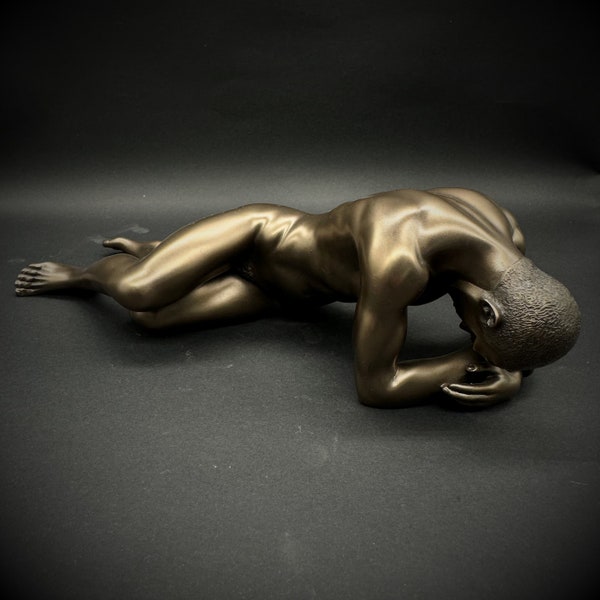 Modern Art Sculpture Resin Abstract Naked Man Lie Down Crouch Statues I Statue of Naked Man Lying Down | Reclining Male Naked Men Sculpture