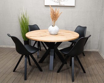 Handcrafted Oak Round Table with Metal Spider Legs Base