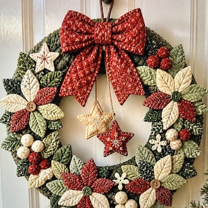 Christmas Quilted Wreath Pattern PDF, Poinsettia Wreath Sewing Pattern, Quilted Christmas Door Decor, Holiday Wall Hanging Quilt Pattern