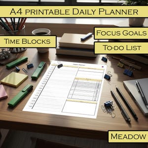 The Fox&#39;s Daily Planner - Meadow (A4)