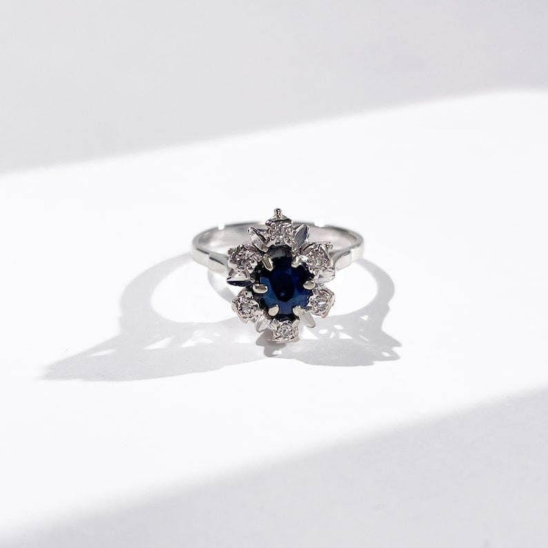Bague Plaquée Or - Cristal Rose Et Diamant Bleu - Style Vintage - Pour Femme - Neuf Avec étiquettes - Origine Chine