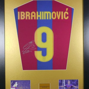 Zlatan Ibrahimovic Barcelona signiert Shirt Display