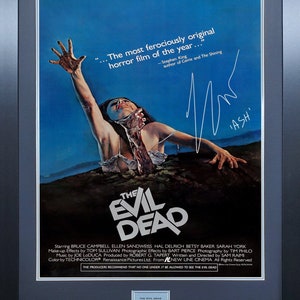 Cartaz do filme The Evil Dead assinado