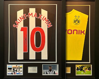 Fertiges Shirt Framing Kit. DOPPELPACK mit kostenloser personalisierter Plakette.