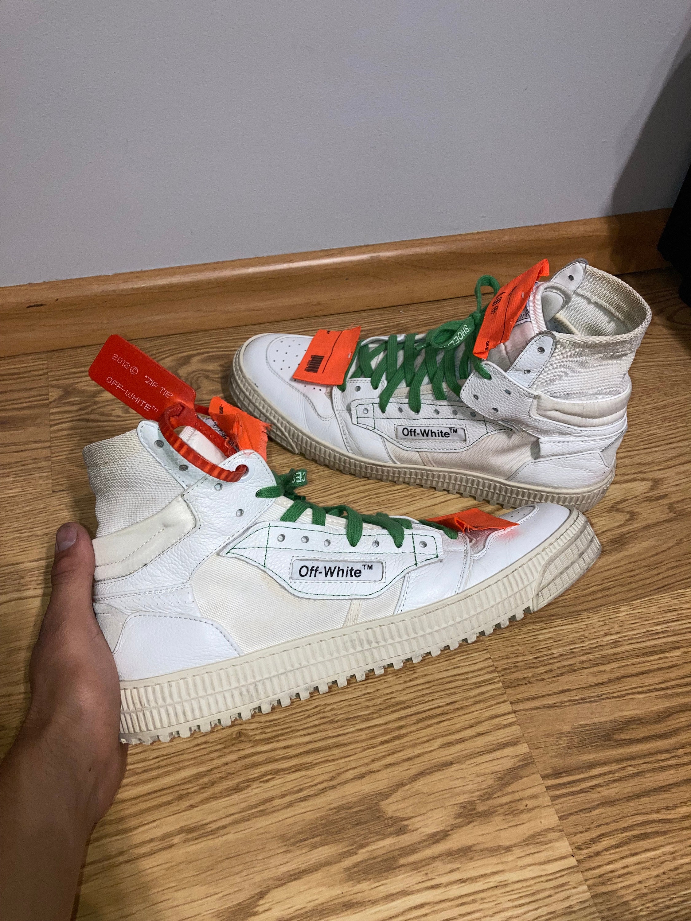 Off White Air Force 1 Volt  Invitaciones de cumpleaños de minion, Calzado  nike, Moda urbana