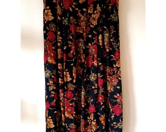 Vintage Worthington Dark Floral Pleated Skirt