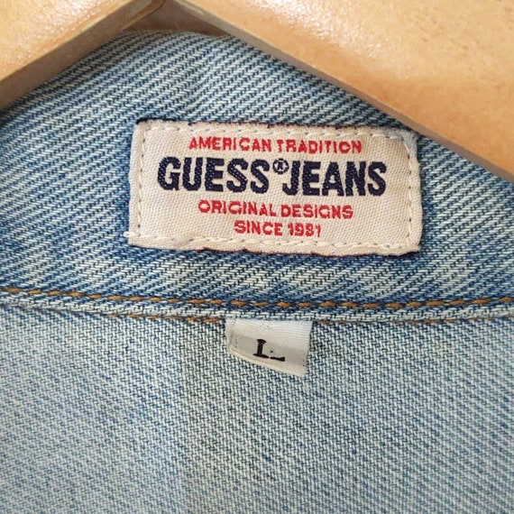 Vintage 90s Guess denim jean jacket light wash - image 4