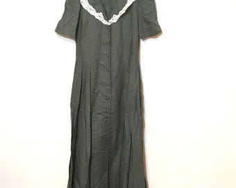 Vintage Laura Ashley 80s Green Button Front Lace Trim Yoke Cottagecore Pleated Dress