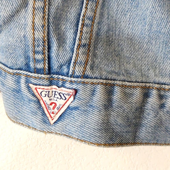 Vintage 90s Guess denim jean jacket light wash - image 5