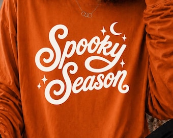 Griezelig seizoen PNG SVG | Halloween-shirtontwerp in 2 kleuren | Retro spookachtig T-shirt (directe digitale download)