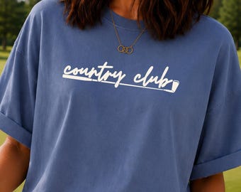 Diseño gráfico para club de campo en formato PNG y SVG / Paquete de 2 colores para camisa de golf de mujer / Gráfico para esposas de golfistas (Descarga digital instantánea)