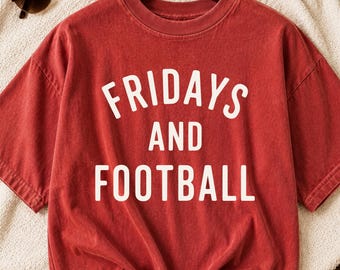 Viernes y fútbol PNG SVG / Camiseta de mamá futbolera de 2 colores / Diseño de Friday Night Lights (Descarga digital instantánea)