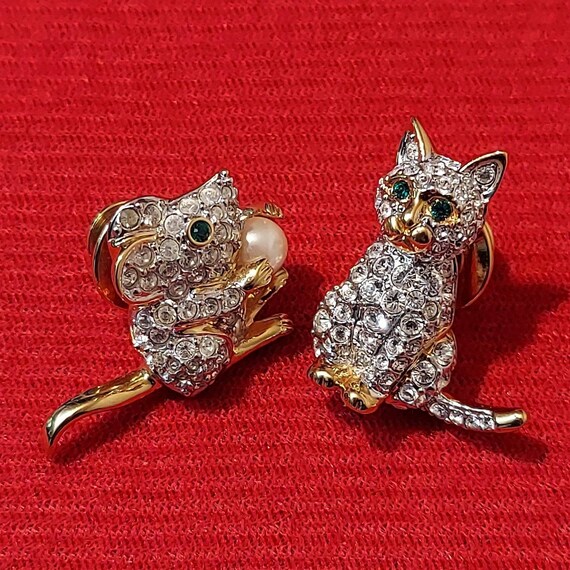 Vintage Swarovski Jeweler s Collection Cat and Mouse Crystal Lapel