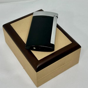 Amazing black Collectable Vintage jet flame lighter electronic e-slim