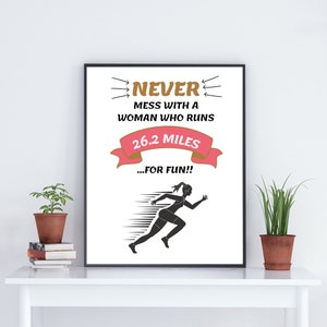 Marathon Runner Poster, Runner Gift for Her, Marathon Runner Gift, Marathoner Printable Poster, Marathon Mom Art, Mums Who Run, Moms Who Run