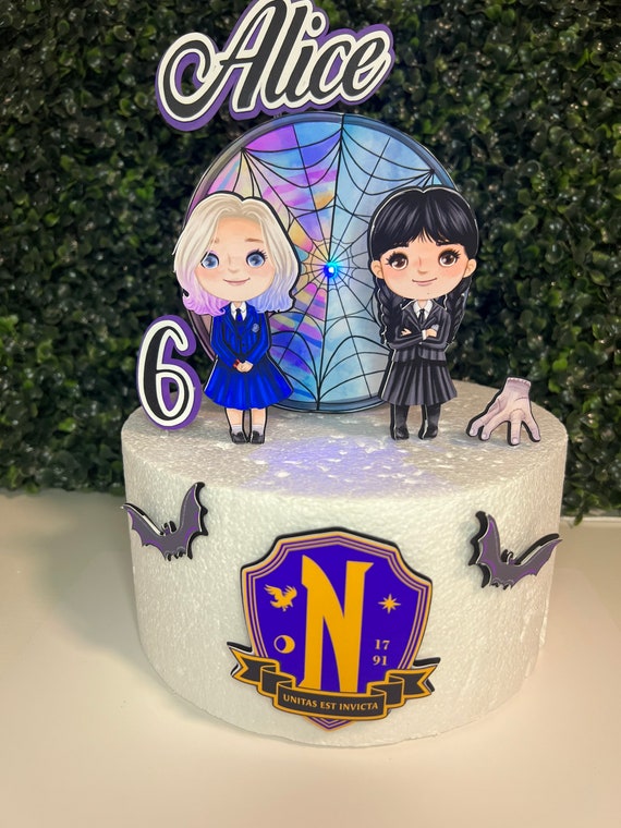 Mercredi Addams Cake Topper , idées d'anniversaire du mercredi , mercredi  Cake topper , mercredi Addams , mercredi Cupcake Toppers -  France