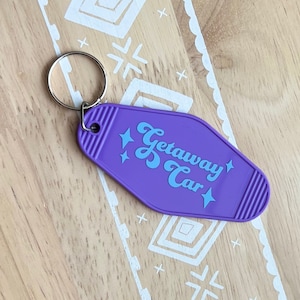 Getaway Car Motel Keychain: Retro Car Accessories