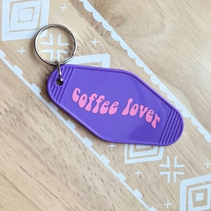 Coffee Lover Motel Keychain: Retro Car Accessories