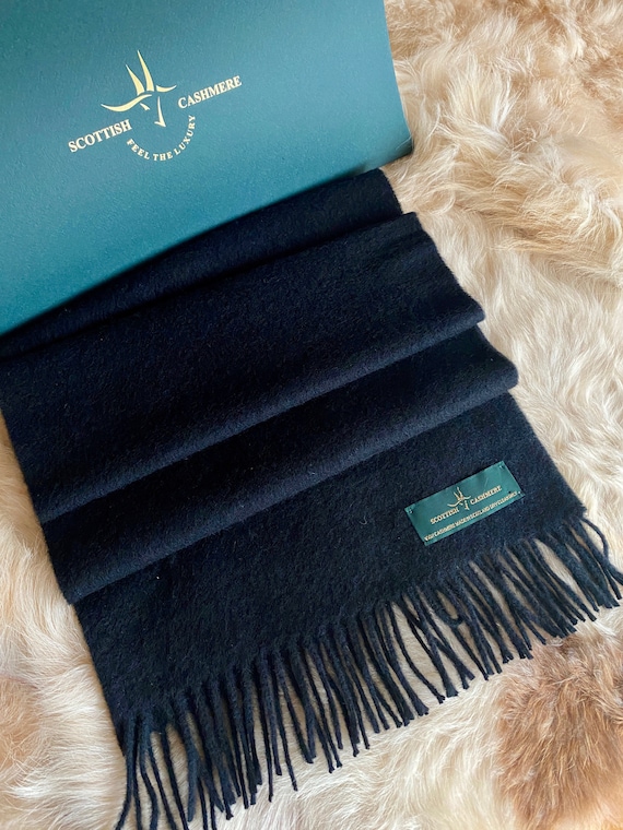 100 Homegrown Scottish Cashmere Scarf, Vintage Heirl… Gem