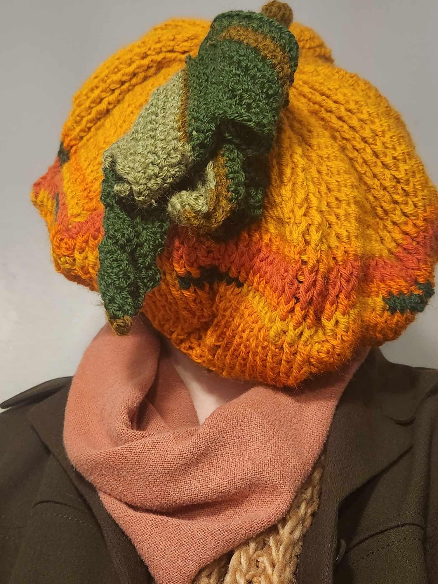 Woolen Crochet Pumpkin Beret With Spandex Lining and Detachable Leaf